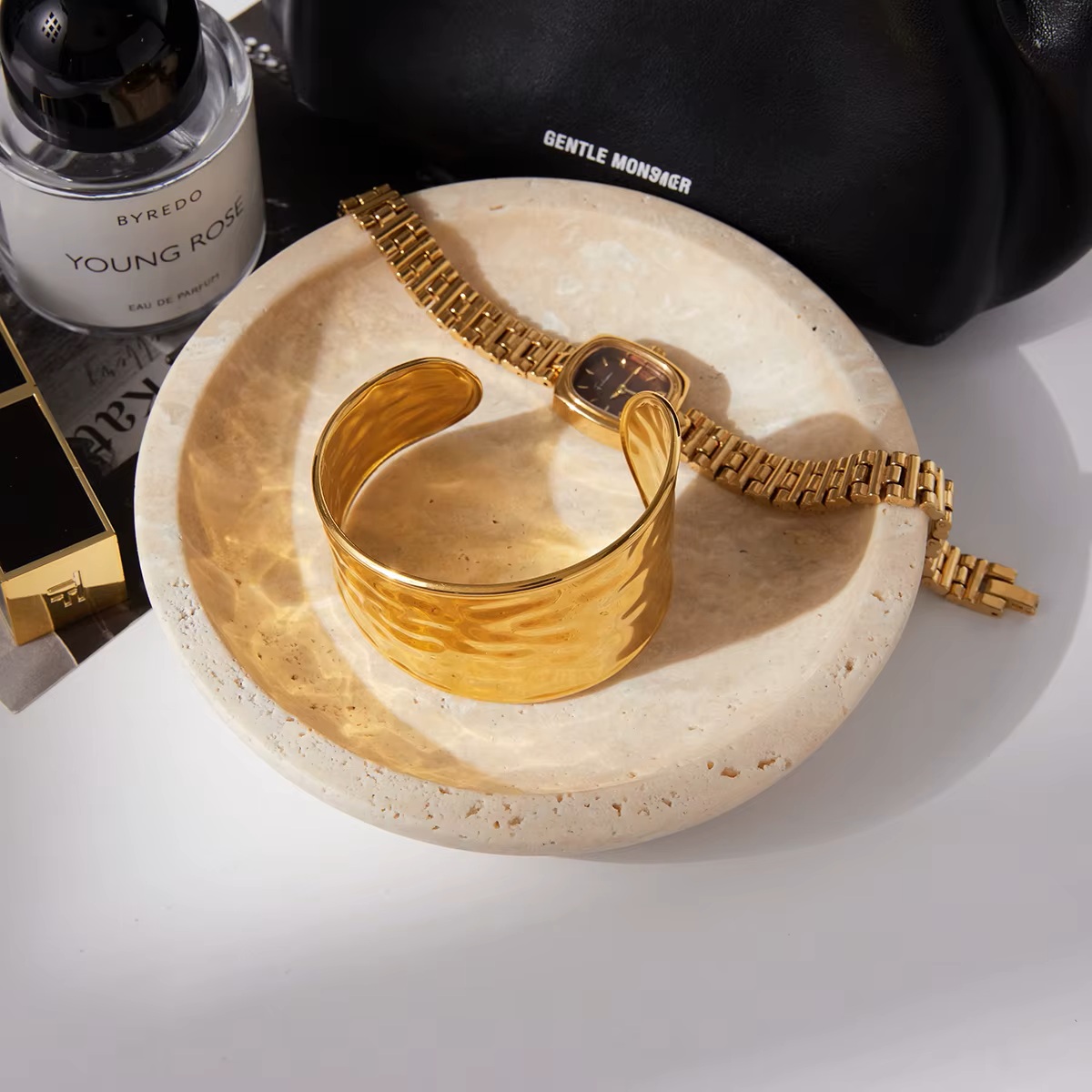 ELENYS Monolith Smooth – statement široký cuff náramek 18K zlato